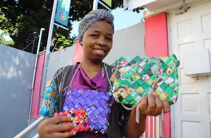Çöpü hazineye dönüştüren sosyal girişimci: Nozipho Zulu
