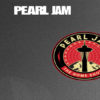Pearl Jam’den evsizlere büyük destek