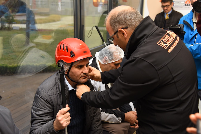 Görme engellilere deprem eğitimi