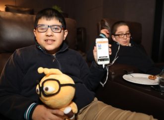 Görme engelli çocukların sinema hayaline teknolojik ortak