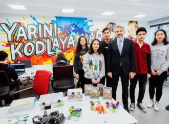 Türkiye Vodafone Vakfı’ndan gençlere yapay zeka eğitimi