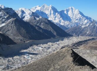 Himalayalar’daki buzullar büyük bir hızla eriyor