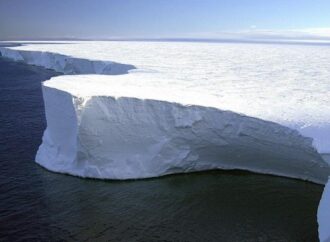 Kuzey ve Güney Kutbu’nda aynı anda normalin üzerinde sıcaklıklar kaydedildi