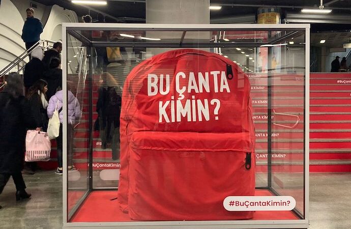 Türk Eğitim Vakfı, eğitimi yarıda kalan gençler adına soruyor: Bu Çanta Kimin?