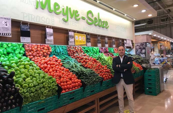 Migros deprem bölgesindeki yerel çiftçilere destek eli uzatıyor