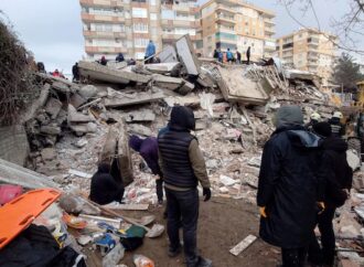 Deprem değil, kötü binalar öldürüyor