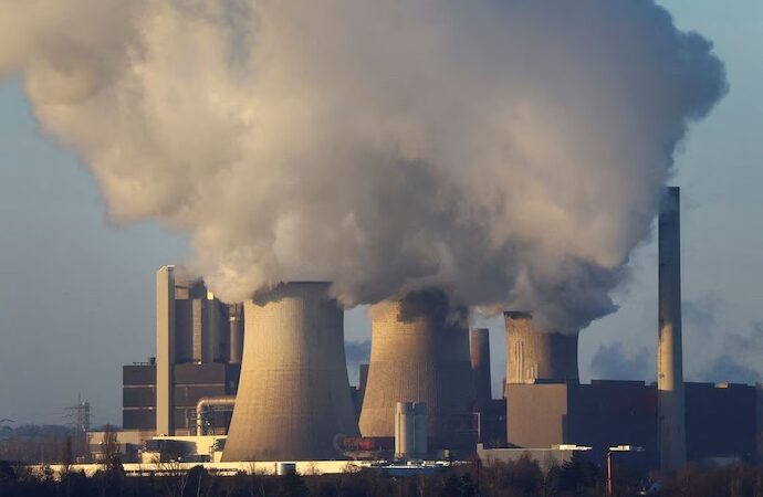 Enerji kaynaklı küresel karbon emisyonları 2022’de rekor kırdı