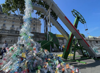 Paris’te bulunan UNESCO merkezinde plastik kirliliğine çözüm aranıyor