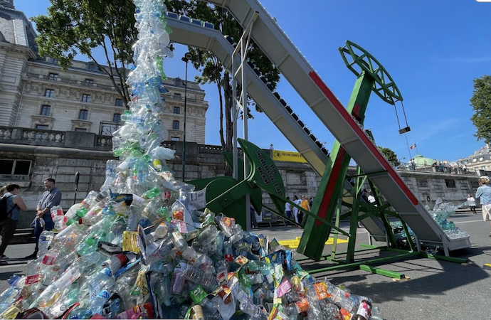 Paris’te bulunan UNESCO merkezinde plastik kirliliğine çözüm aranıyor