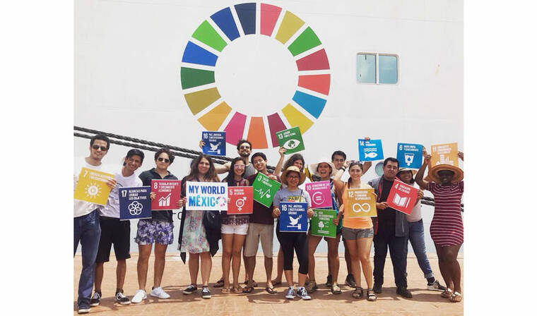 Peace Boat sürdürülebilirliği destekleme misyonuyla bu kez Honolulu limanında