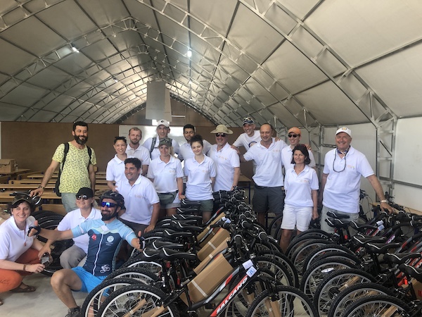 Antakyalı çocuklara bisiklet hediye edildi ve güvenli bisiklet sürüş eğitimi verildi 