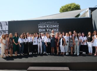 Mercedes-Benz Türk’ün Her Kızımız Bir Yıldız programı hız kesmeden devam ediyor