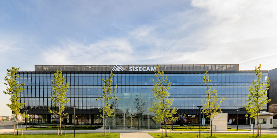 Şişecam elektrikli araçlara özel üreteceği camlarla temiz geleceğe katkı sağlayacak