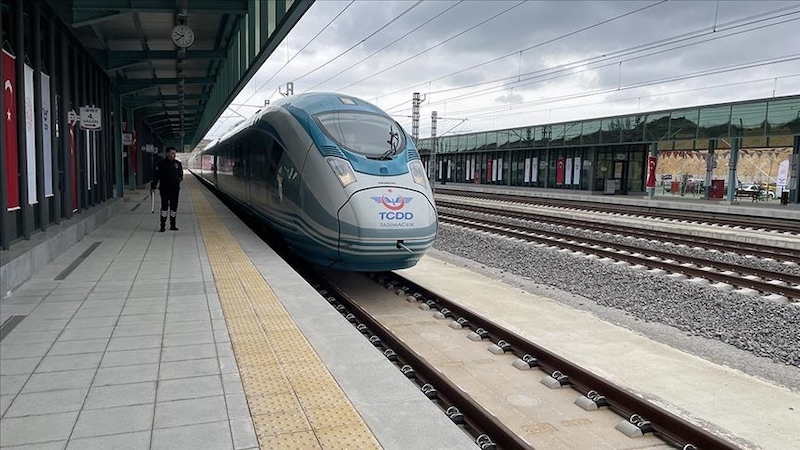 Birleşik Krallık’tan Türkiye’ye hızlı tren için finansman