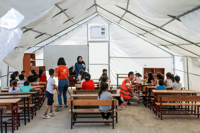 Okullar açılıyor ancak afet bölgesinde eğitimdeki belirsizlikler devam ediyor