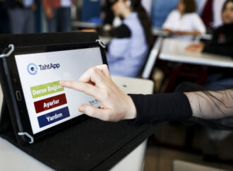 Türk Telekom TahtApp uygulaması ile yeni eğitim öğretim yılında da az gören çocukların yanında
