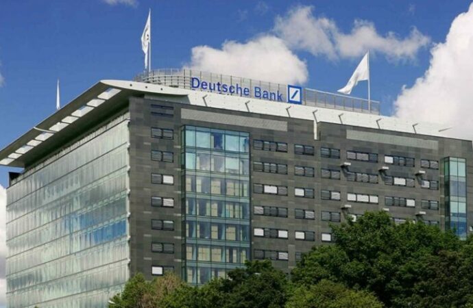 Deutsche Bank denizcilik, madencilik ve çimento sektörüne yönelik yeni emisyon hedeflerini açıkladı
