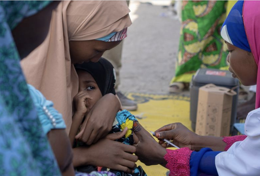 Nijerya 7,7 milyon kız çocuğunu kanser riskine karşı aşılıyor