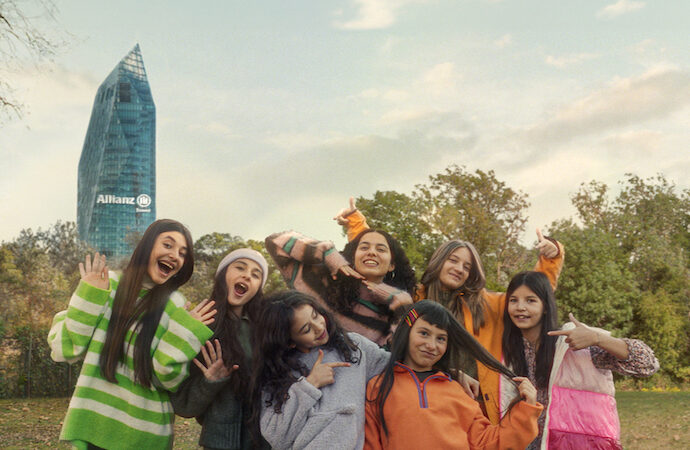 Allianz Türkiye, Bir Kız Gelecek programıyla Koruncuk kızlarına vereceği yurt, üniversite bursu ve istihdam gibi desteklerle geleceğe umutla bakmalarını sağlıyor