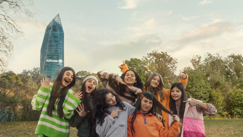 Allianz Türkiye, Bir Kız Gelecek programıyla Koruncuk kızlarına vereceği yurt, üniversite bursu ve istihdam gibi desteklerle geleceğe umutla bakmalarını sağlıyor