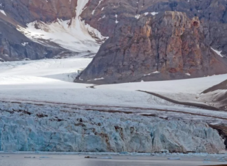 Kuzey Kutbu’nun ısınan tabanında buz sivilceleri keşfedildi
