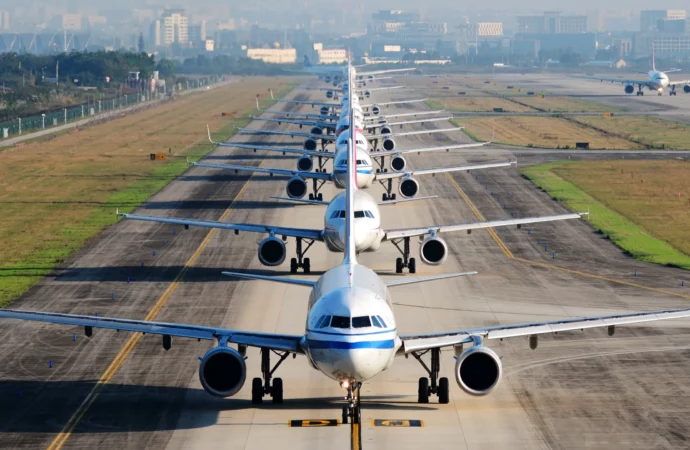 Dünyanın en yoğun havalimanlarının net sıfır hedefe yönelik stratejileri