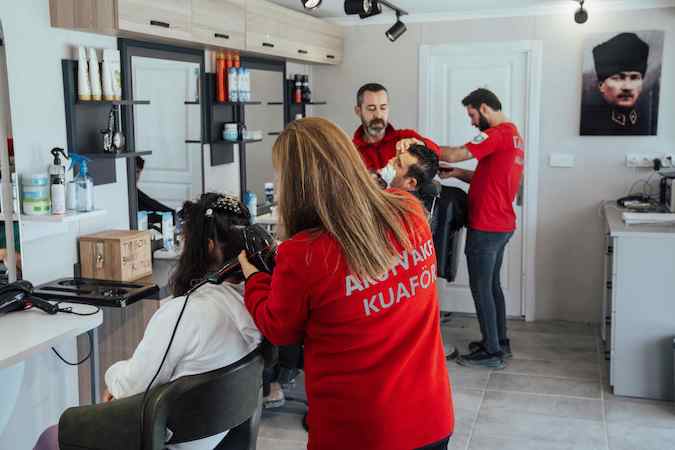 Antakyalılar yeniden AKUT VAKFI kuaför ve berberleri ile buluştu