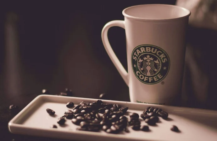 Starbucks küresel çapta daha çevreci mağazalar açıyor