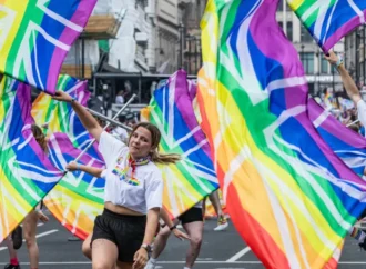 Dünyanın en önemli LGBTİQ+ etkinliklerinden olan Londra Onur Haftası markaların yaptıkları samimiyetsiz aktivizme dur diyor