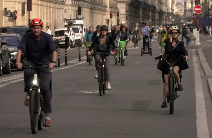 Paris’te bisikletlilerin sayısı otomobil sürücülerini geçti