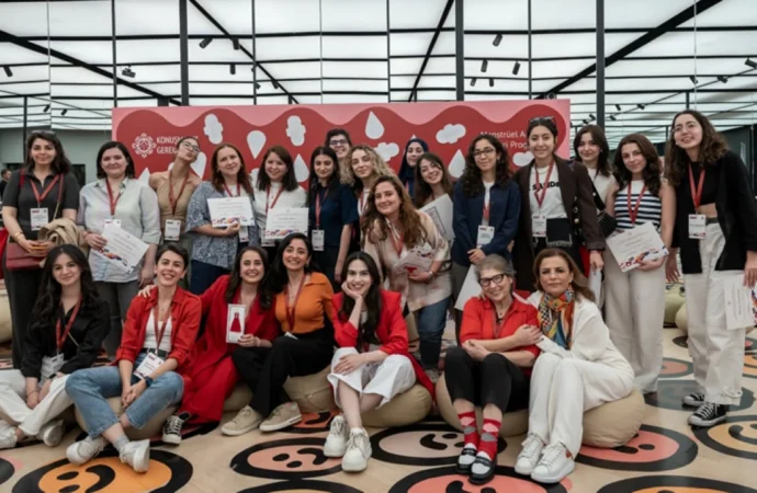 Konuşmamız Gerek Derneği, Türkiye’nin ilk Menstrüel Adalet Elçileri Programını başlattı