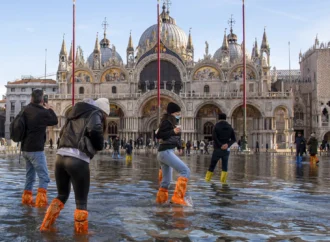 Venedik 2150 yılına kadar sular altında kalabilir