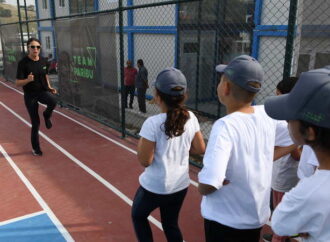 Team Paribu sporun gücüyle gençlere ilham, deprem bölgelerine destek oluyor