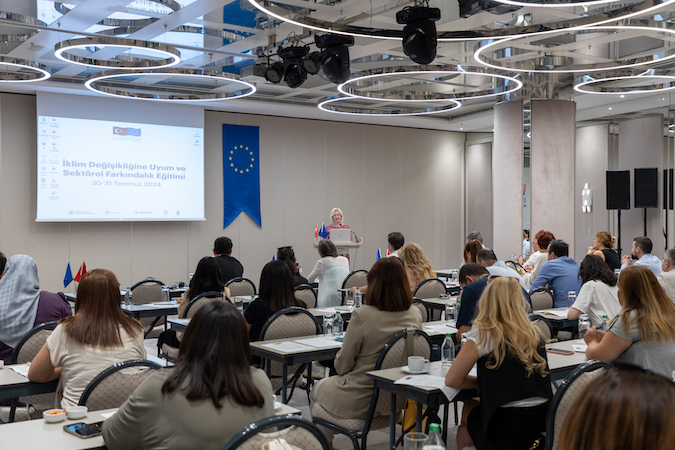Türkiye’deki kilit ekonomik sektörlere ve kentsel alanlara yönelik AB finansmanlı iklim eğitimi başladı