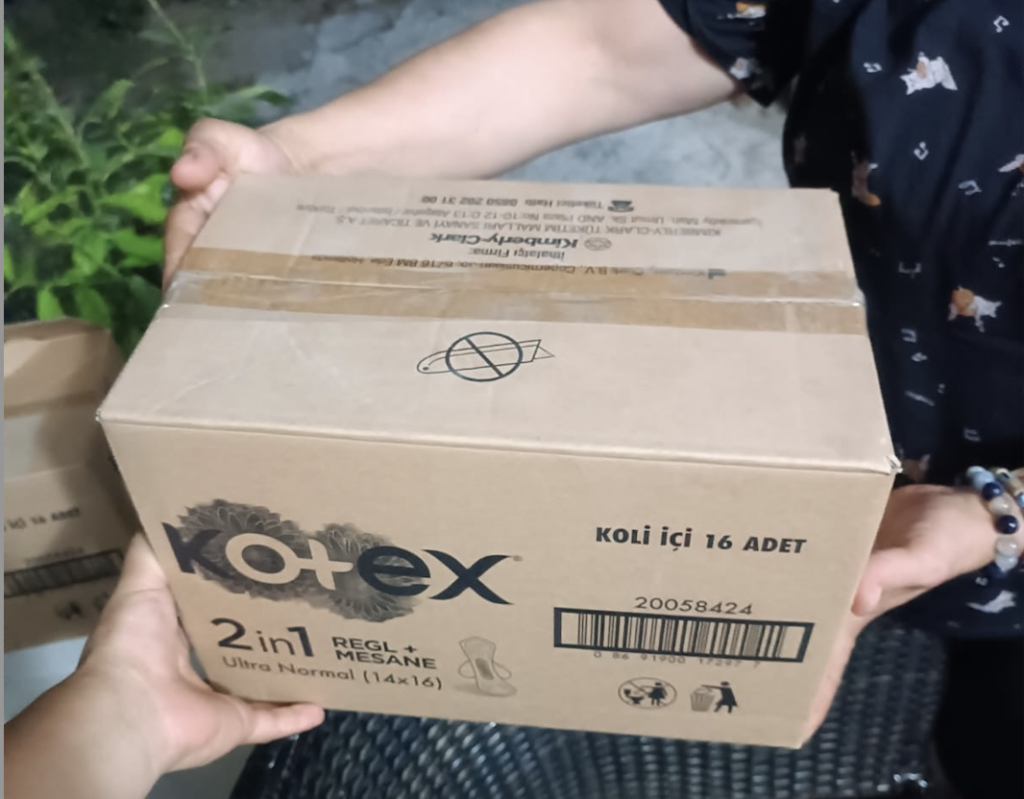 Kotex yeni kampanyası kapsamında deprem bölgesine ilk ürün sevkiyatını gerçekleştirdi