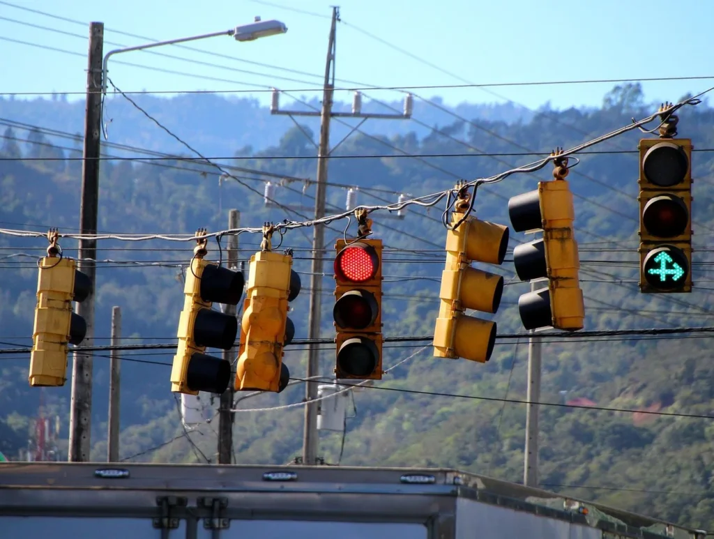 Google’ın kırmızı ışıklarda durma süresini azaltan Yeşil Işık Projesi
