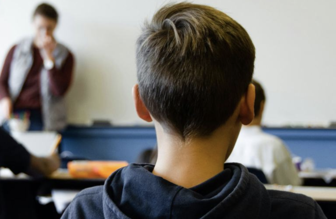DSÖ: Okulda artan baskılarla karşı karşıya olan ergenler ailelerinden de yeterli destek alamıyor 
