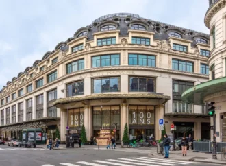 Paris’in Le Bon Marché mağazası dört ayaklı dostlarımız için özenle yeniden tasarlandı 