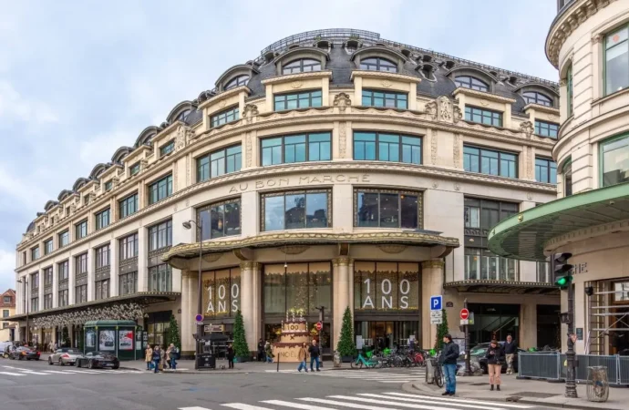 Paris’in Le Bon Marché mağazası dört ayaklı dostlarımız için özenle yeniden tasarlandı 