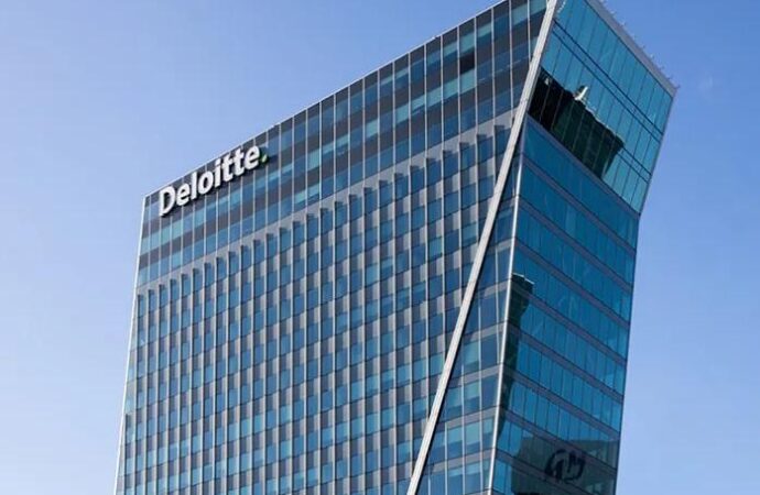 Deloitte: Gençlerin kariyer ve tüketim tercihlerinde çevre duyarlılığı belirleyici rol oynuyor