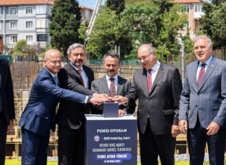 Ford Otosan’dan Vehbi Koç Vakfı iş birliği ile Kocaeli’ye yeni bir eğitim yatırımı: 35 derslikli ilkokulun temeli atıldı