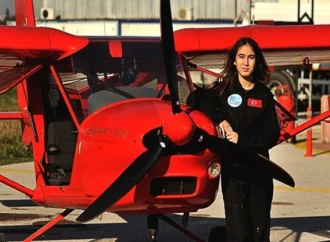 TIME’ın ‘’Yılın Kızları’’ listesinde Türkiye’den 17 yaşındaki pilot Defne Özcan da yer aldı