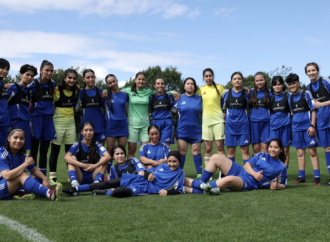 Afgan kadın mülteciler futbol sahasında özgürlük ve umudun peşinde