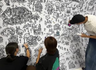 Bangkok’ta yolculara renkli mola: Tünel dev bir boyama kitabına dönüştü