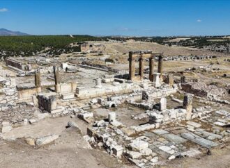 Antik kentte kazılar hızlandı: Blaundos’un 2 bin yıllık stadyumu ortaya çıkarılıyor