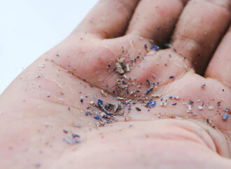 Modanın “yeşil” stratejisi mikroplastik kirliliğini artırıyor