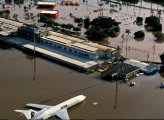 Aşırı hava olayları havaalanlarının operasyonlarını zorluyor