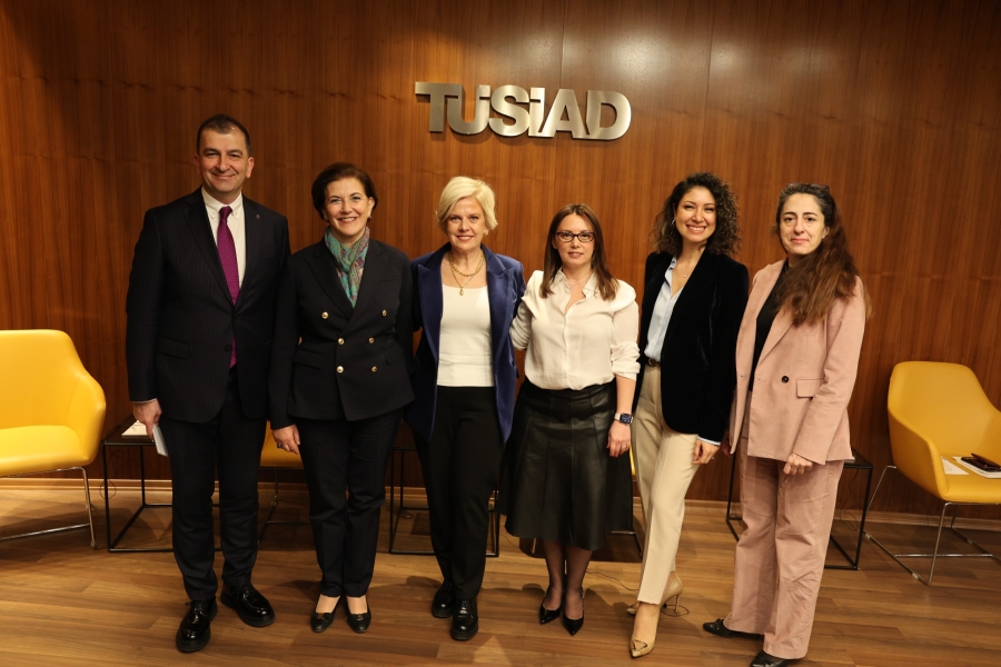 TÜSİAD ‘’Yönetimde Kadınların Eşit Temsili’’ başlıklı bir toplantı düzenledi