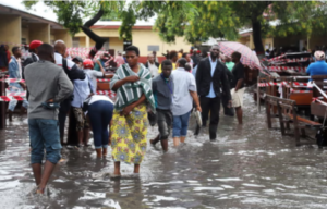 İklim krizi demokrasiyi zorluyor: Seçimler sadece siyasetle değil, afetlerle de şekilleniyor