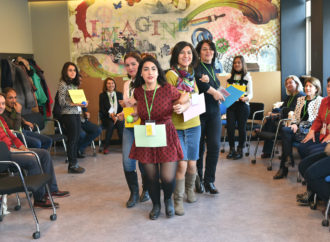 Binlerce çocuğa okur yazarlık eğitimi